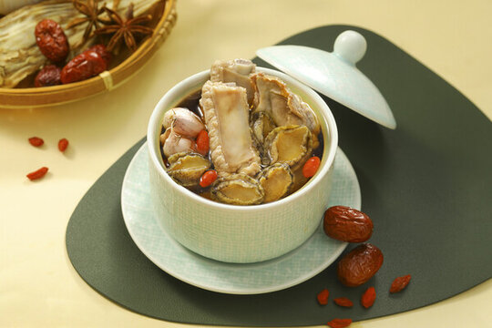 鮑魚排骨湯
