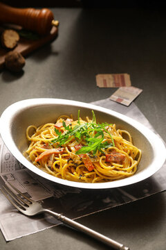 奶油菌菇松露意面