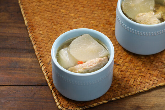 蘿卜排骨湯