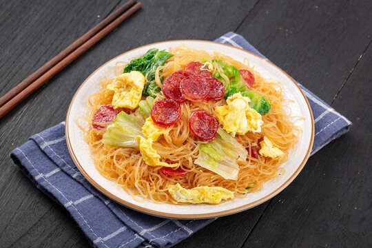 雞蛋臘腸蒸米粉
