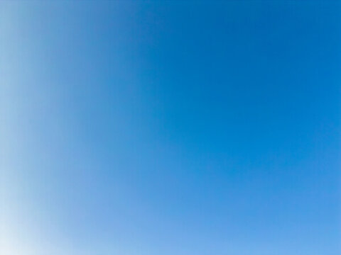 藍色天空的漸變色