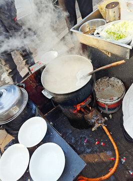 山西特色美食豬湯