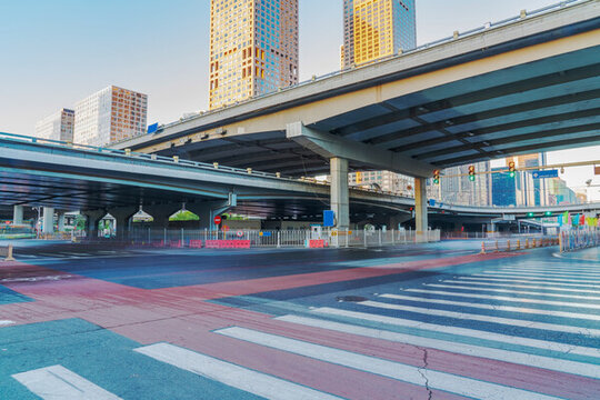 北京現(xiàn)代建筑和道路交通