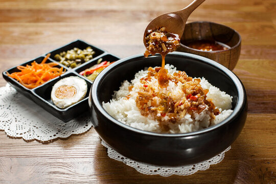 拌飯