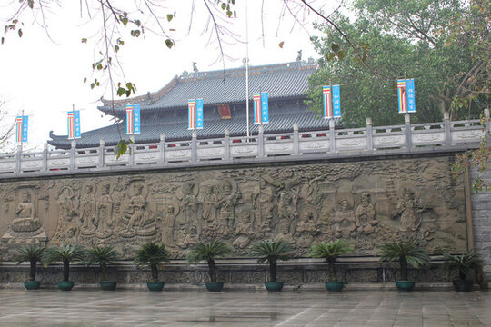 佛山西樵山雨中風(fēng)景