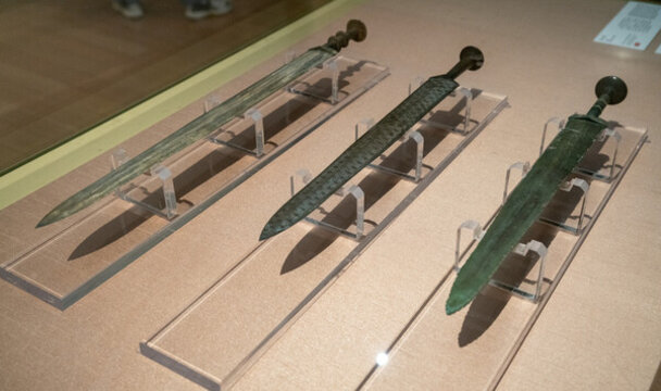 春秋戰(zhàn)國(guó)青銅劍