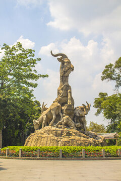 廣州越秀公園里的五羊雕像