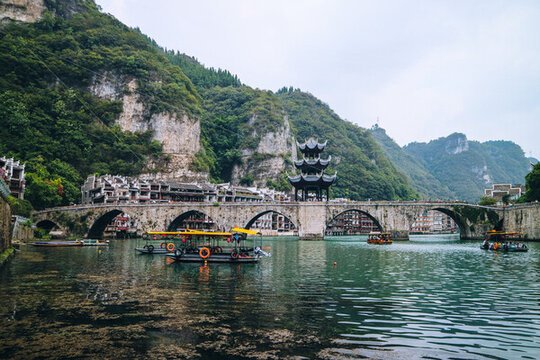 貴州鎮(zhèn)遠(yuǎn)古鎮(zhèn)青山綠水