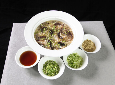 三絲敲魚海參