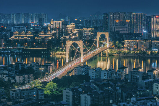 藍(lán)調(diào)時(shí)刻廣西柳州紅光大橋車流