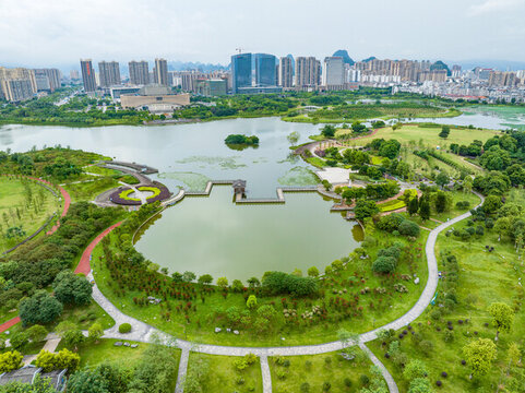 中國(guó)廣西賀州愛(ài)蓮湖濕地公園景觀