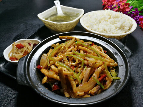 干鍋魷魚(yú)