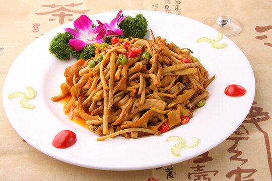 茶樹菇炒鵝腸