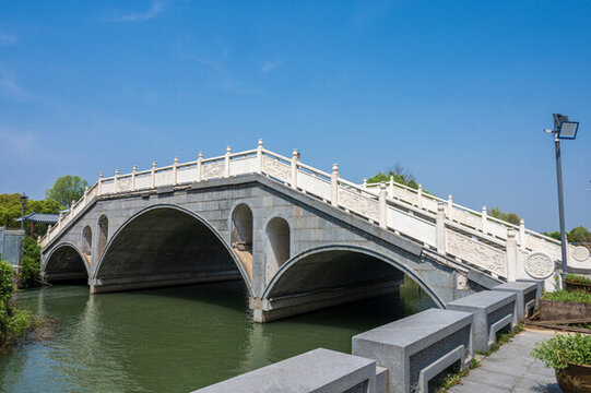 中式拱橋
