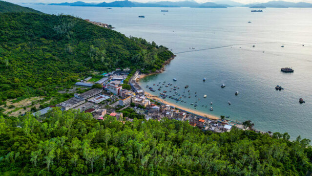 航拍深圳南澳南隆畬嚇村風(fēng)景