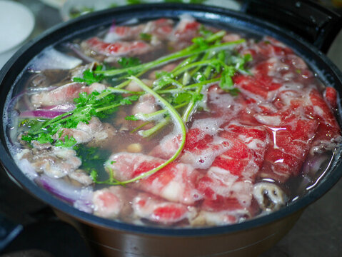 牛肉卷火鍋