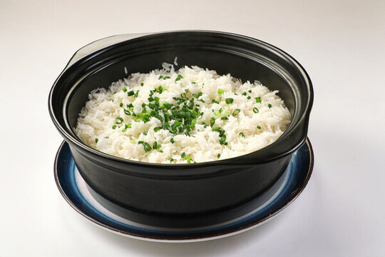 油鹽煲仔飯
