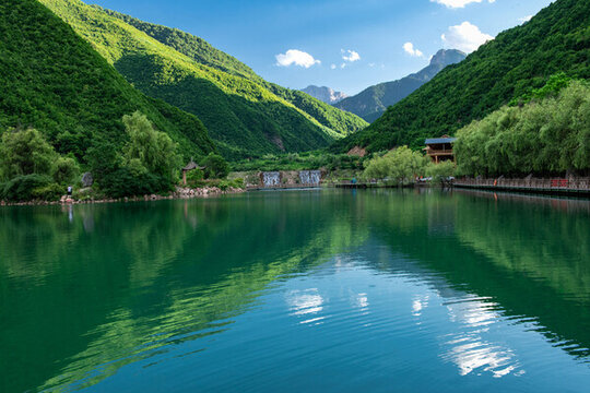 官鵝溝