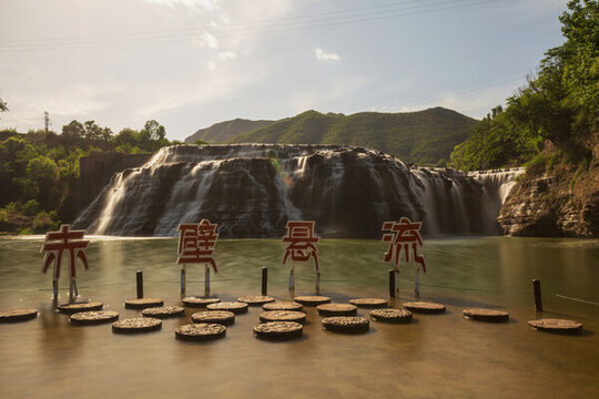 中國山西平順赤壁懸流景區(qū)風光