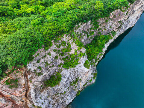溧陽水母山礦洞小冰島風(fēng)光