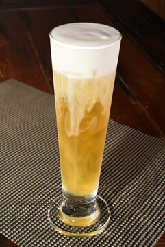 白桃烏龍奶蓋茶
