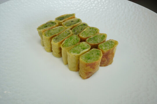 豆腐皮卷芹菜