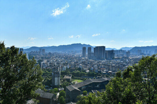 俯瞰臨安市區(qū)
