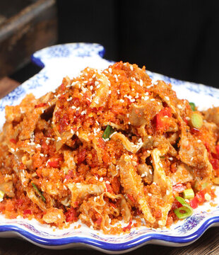 渣辣椒炒肥腸