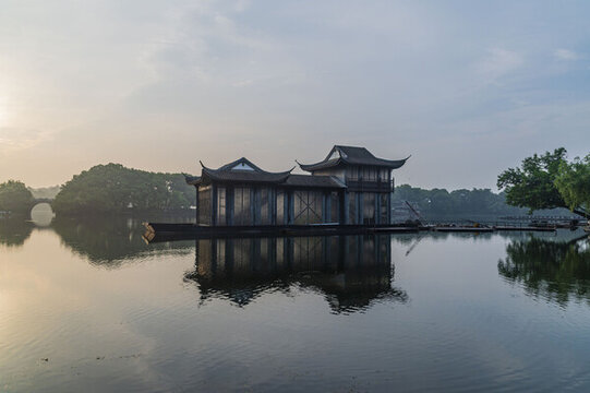 清晨的西湖風(fēng)景