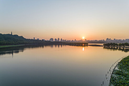西湖日出風(fēng)景