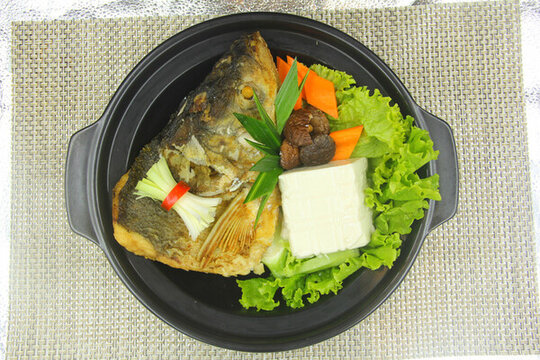 魚頭煲