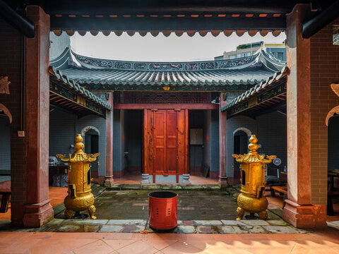 光明樓村廷美公祠