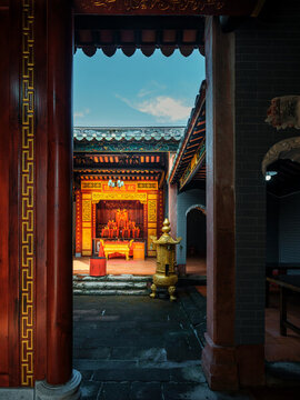 光明樓村廷美公祠