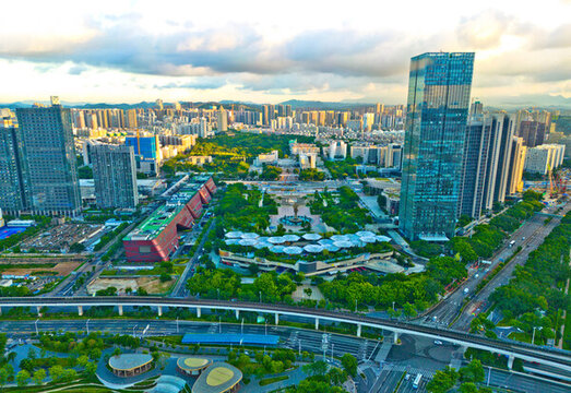 深圳龍城廣場(chǎng)