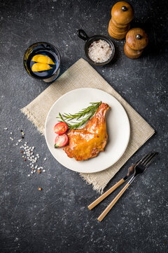 秘制飄香風(fēng)味雞腿
