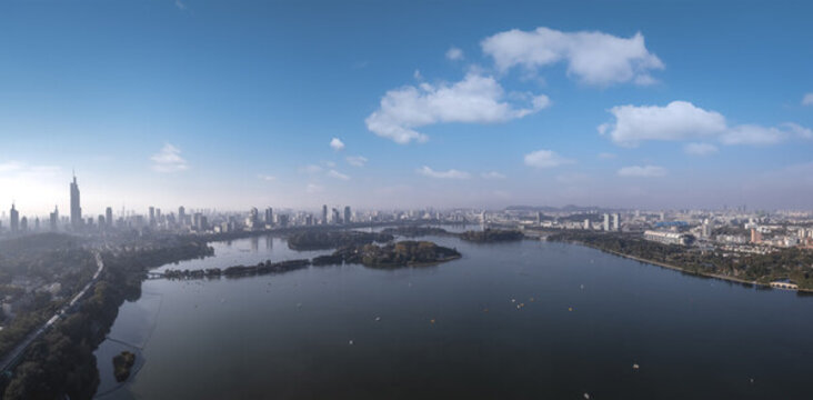 航拍南京玄武湖畔城市全景