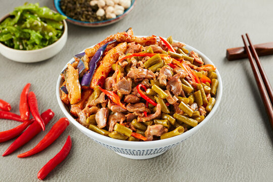 酸豆角雞雜飯