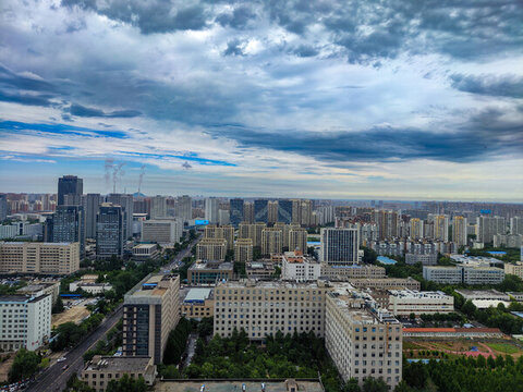 濟(jì)南高新區(qū)的雨后城市風(fēng)貌