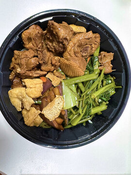 姜母鴨飯