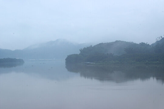 東江漁村