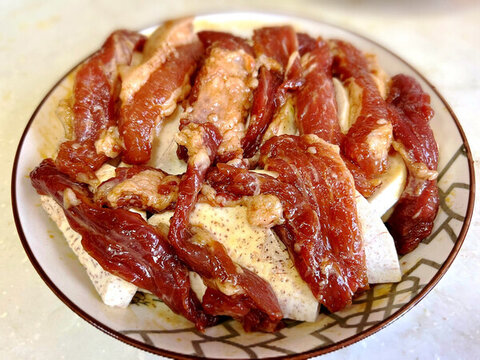 生牛肉