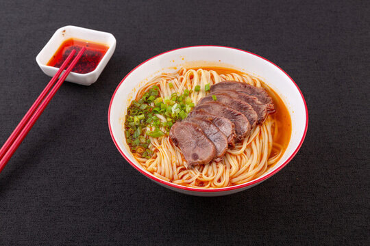 一碗牛肉面