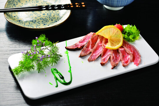 日式生牛肉