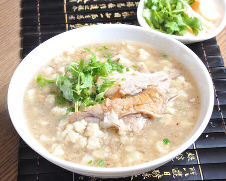 羊肉泡饃
