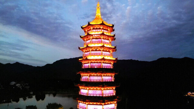 夜幕下的文嚴(yán)塔夜景