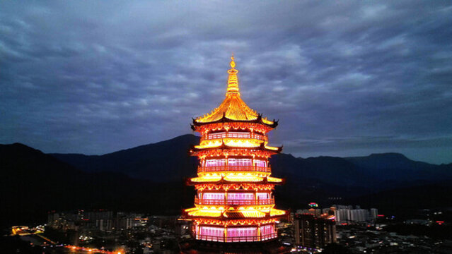 夜幕下的文嚴(yán)塔夜景