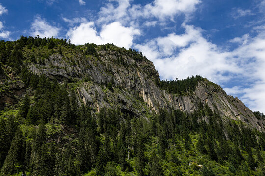 石山
