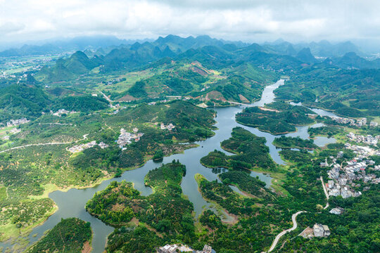 中國(guó)廣西桂林平樂(lè)新華水庫(kù)風(fēng)光