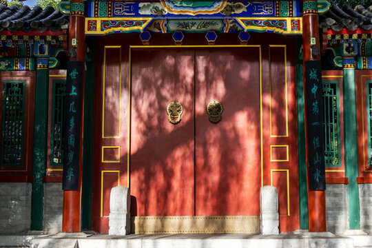 中式古代建筑大門