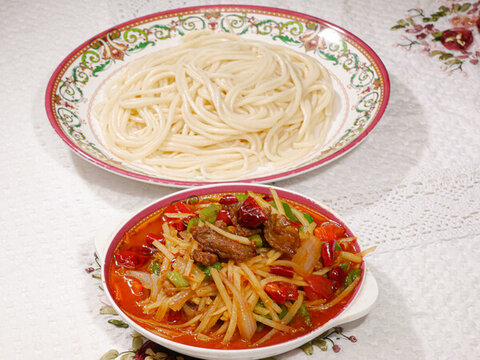 土豆絲拌面